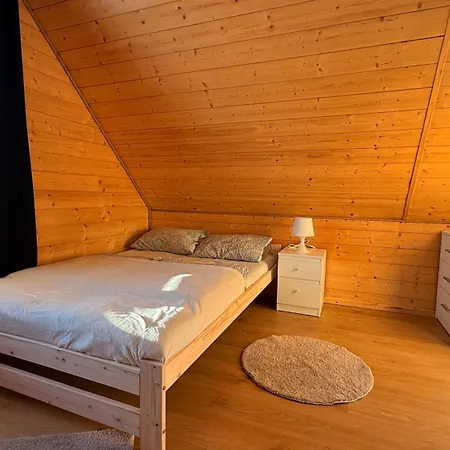 Semesterbostad Cud Miod Mazury